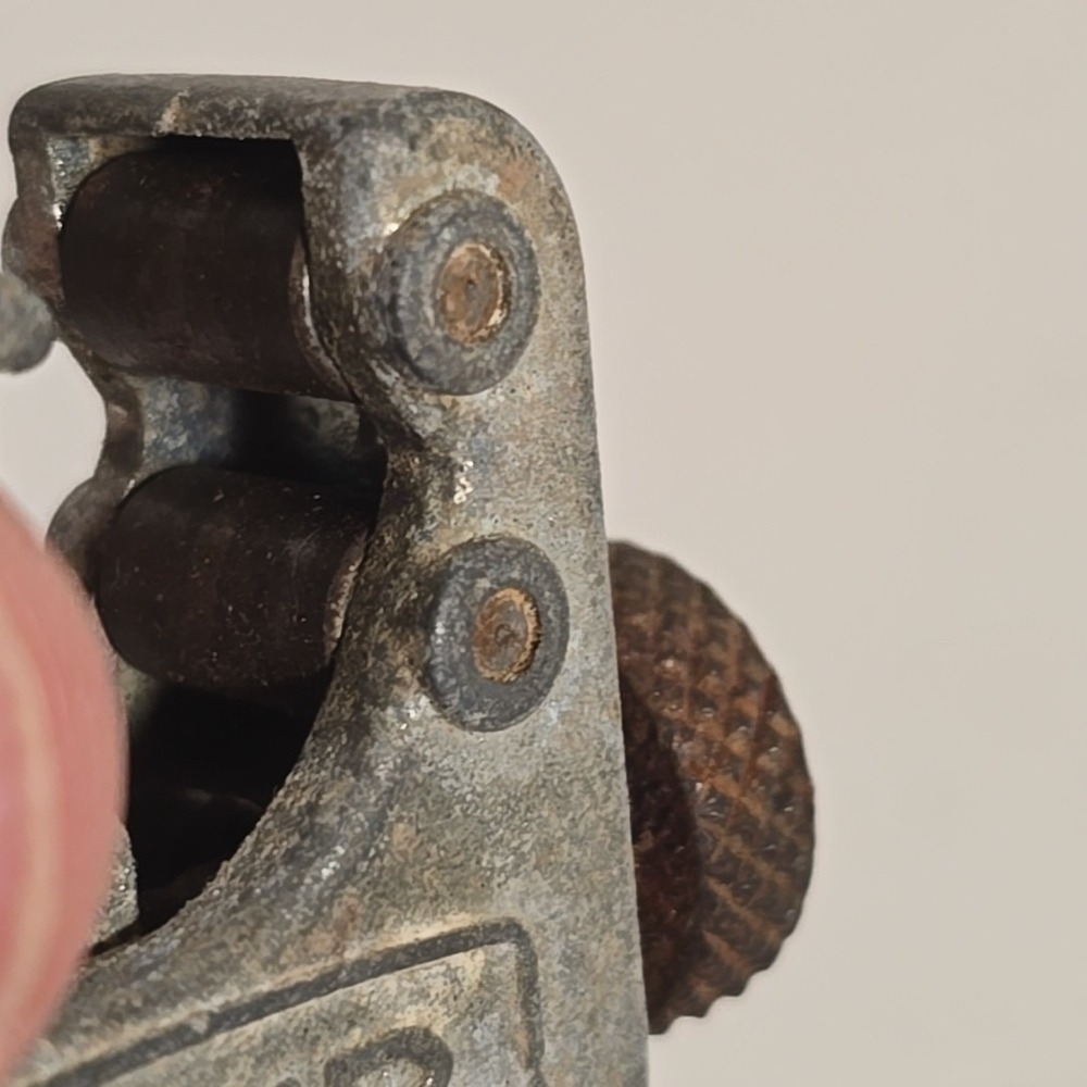 Vintage Rigid No. 104 Tube Cutter Ridge Tool Co - Picture 8 of 8